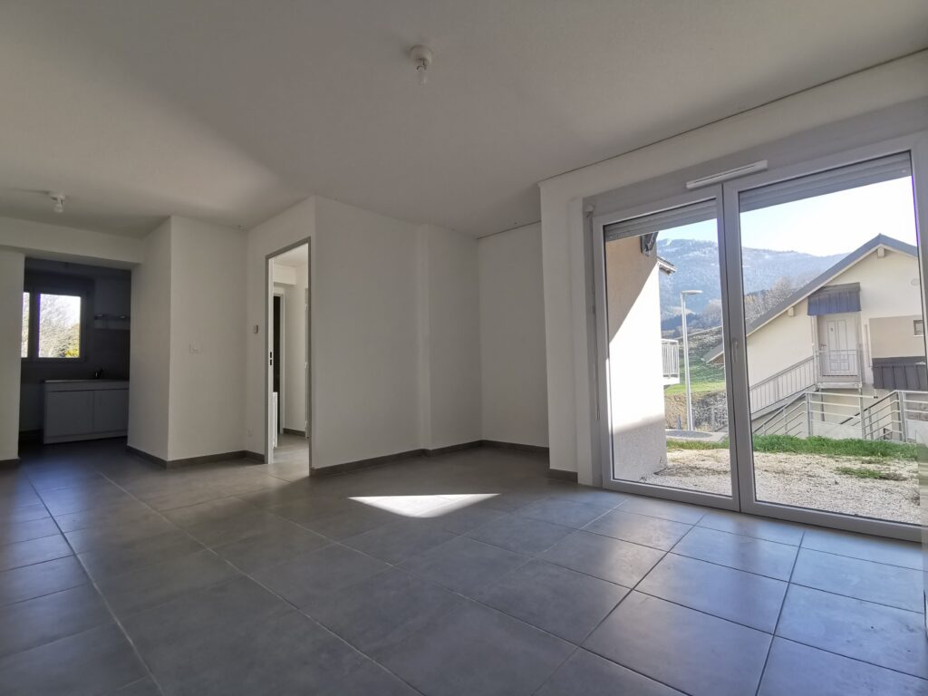 Mise en avant du bien ancien : Appartement T1 bis en RDJ