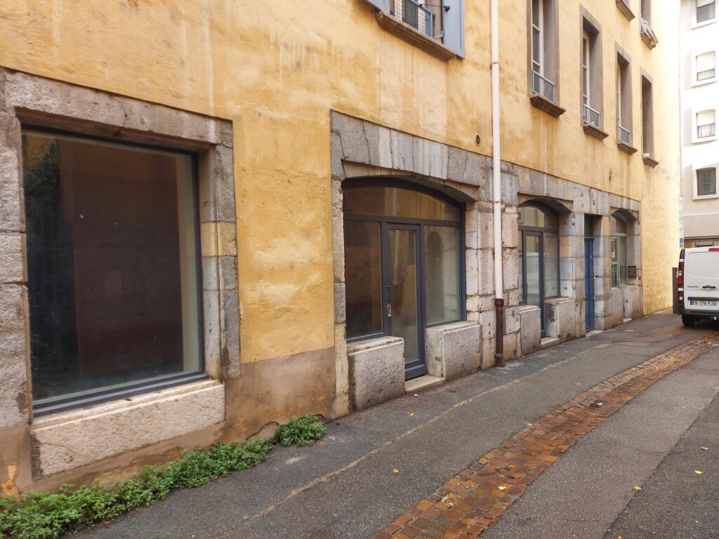 Mise en avant du local d'activitée : 2 rue des Baux Tailleurs, 38000 Grenoble