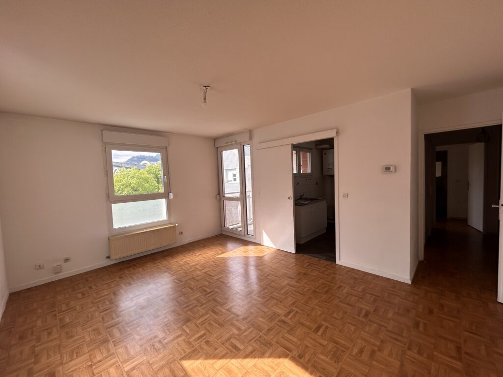 Mise en avant du bien ancien : Appartement T3 avec balcon
